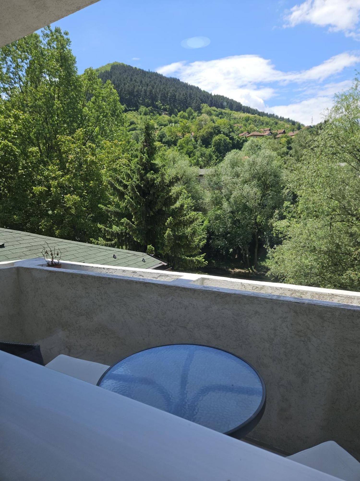 Apartments Arna Visoko Zewnętrze zdjęcie